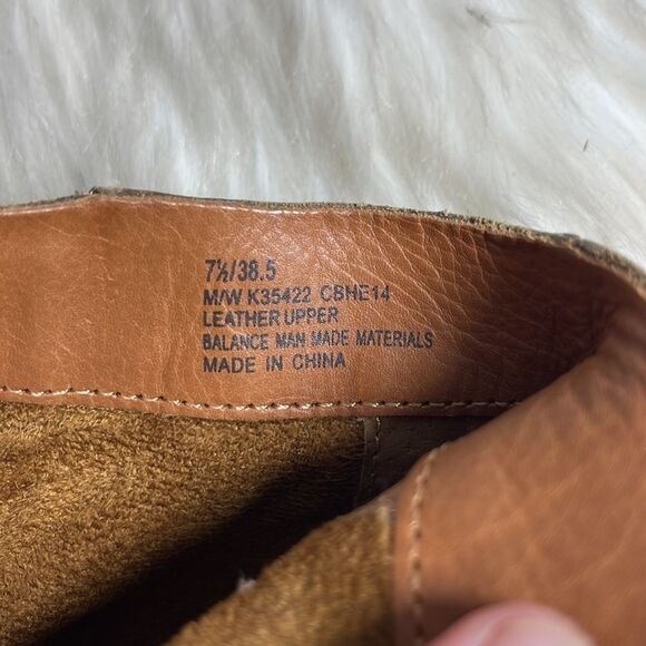 Kork-Ease Natalya Dark Tan Distressed Leather Side Zip Booties Sz 7.5 - Picture 6 of 8